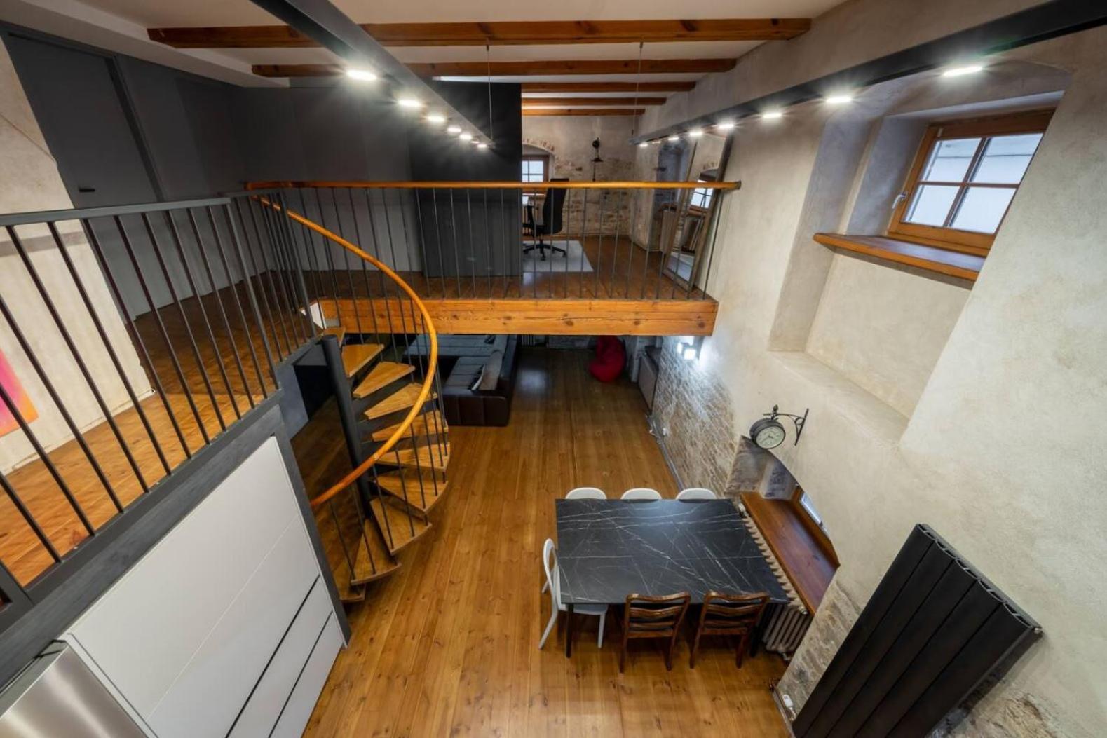 Appartamento Old Town Loft Duplex, 24h7d Self Check In Loft Riga